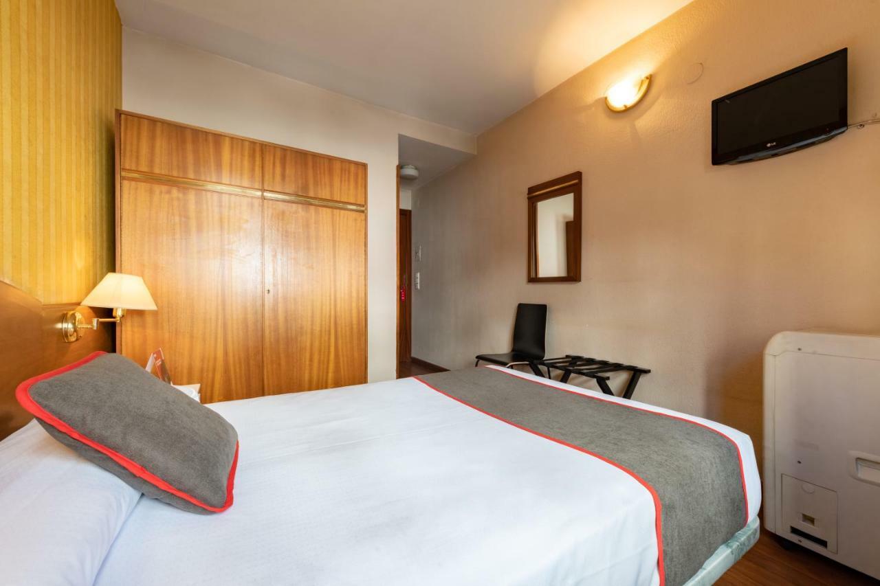 Oyo Hotel Francabel Cuenca  Luaran gambar