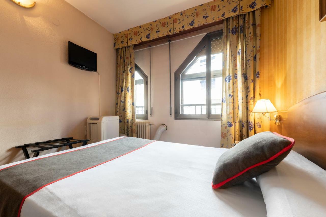 Oyo Hotel Francabel Cuenca  Luaran gambar